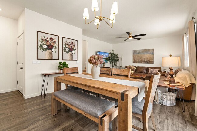 Building Photo - Updated 3-Bedroom Home With 3-Car Garage Close to Commuting, Coffee, and Gym