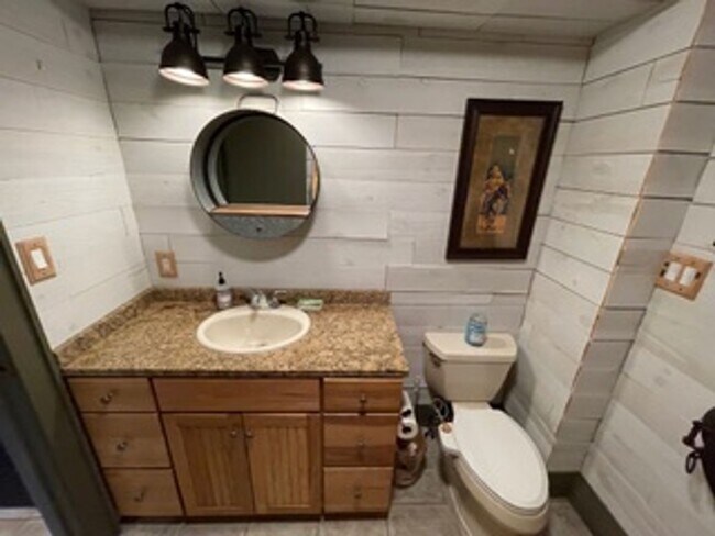 Building Photo - 314 Tamarron Dr