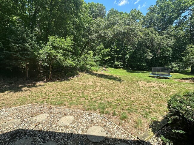 Building Photo - 4 bedroom home in Lowell Schools!
