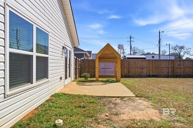 Building Photo - 22771 Racine St