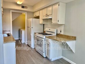 Building Photo - 1312 Southport Dr