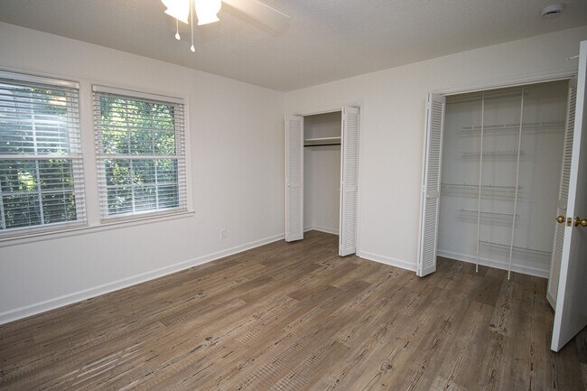 Building Photo - Renovated 5BR Home Minutes from Downtown Columbia | Two Full Kitchens + Fenced Yard ~ Available M...