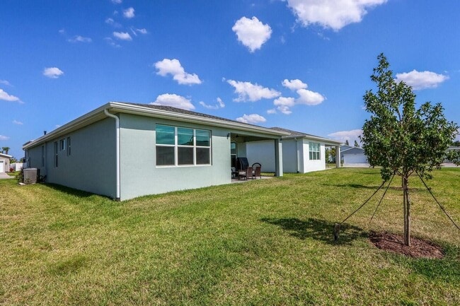 Building Photo - 10736 SW Estella Ln