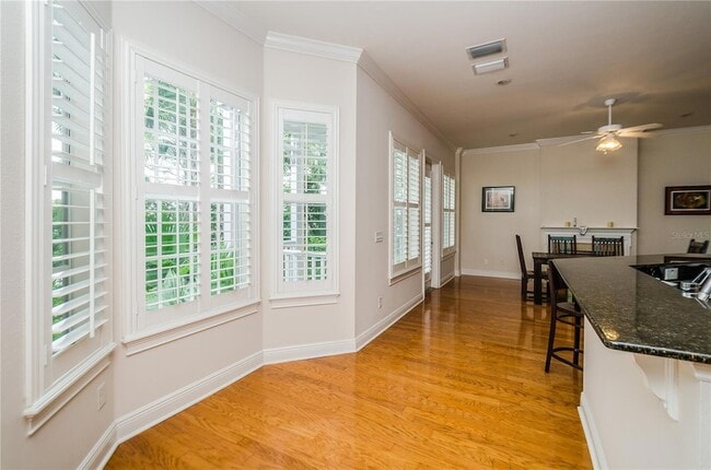 Building Photo - 924 Hemingway Cir