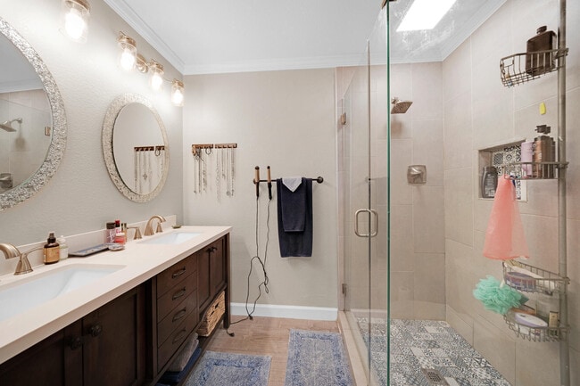 Building Photo - 206 Snug Harbour Dr
