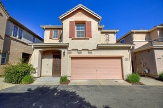 Building Photo - 905 Equinox Loop