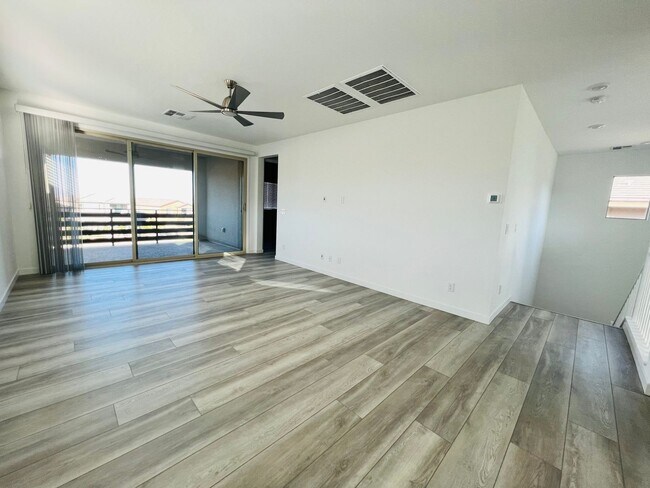 Building Photo - 758 Spirit Lake St