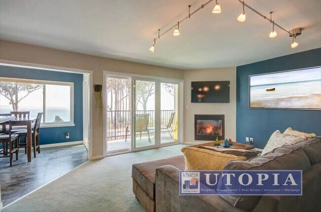 Building Photo - Ocean Views! 2 bd/ 1.5 bath condo w/ Commu...