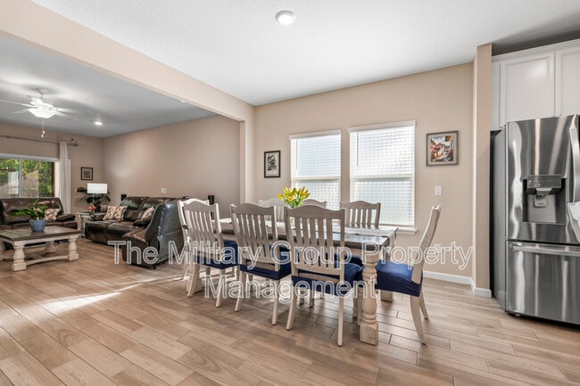 Building Photo - 383 St Vincent Dr