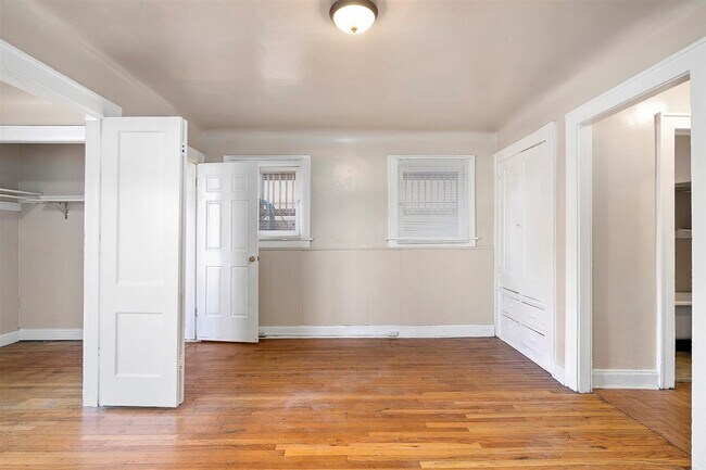 Building Photo - 1469 N Williams St