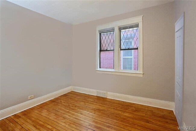 Building Photo - 475 Prospect Ave