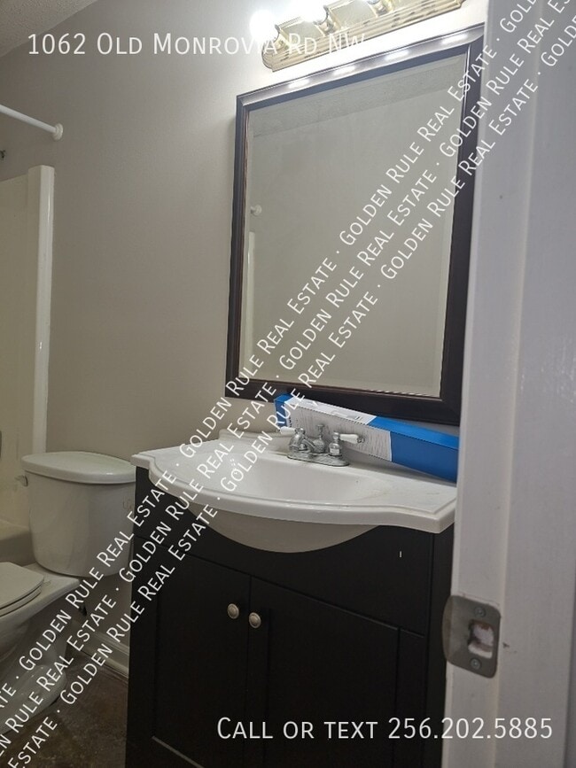 Building Photo - 1062 Old Monrovia Rd NW