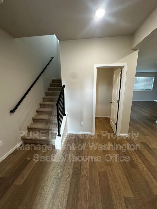 Building Photo - 18201 35th Ave Ct E