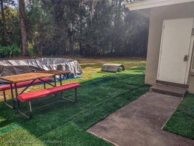 Building Photo - 10512 US-98