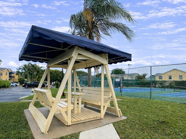 Building Photo - 141 Waterside Dr