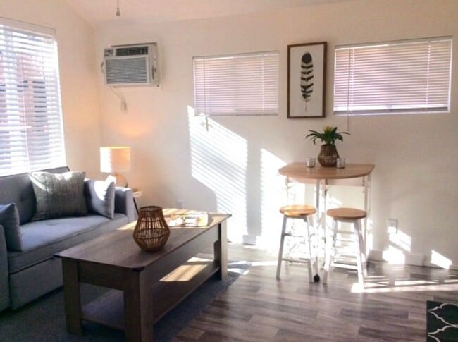 Building Photo - 1178 E 8th St