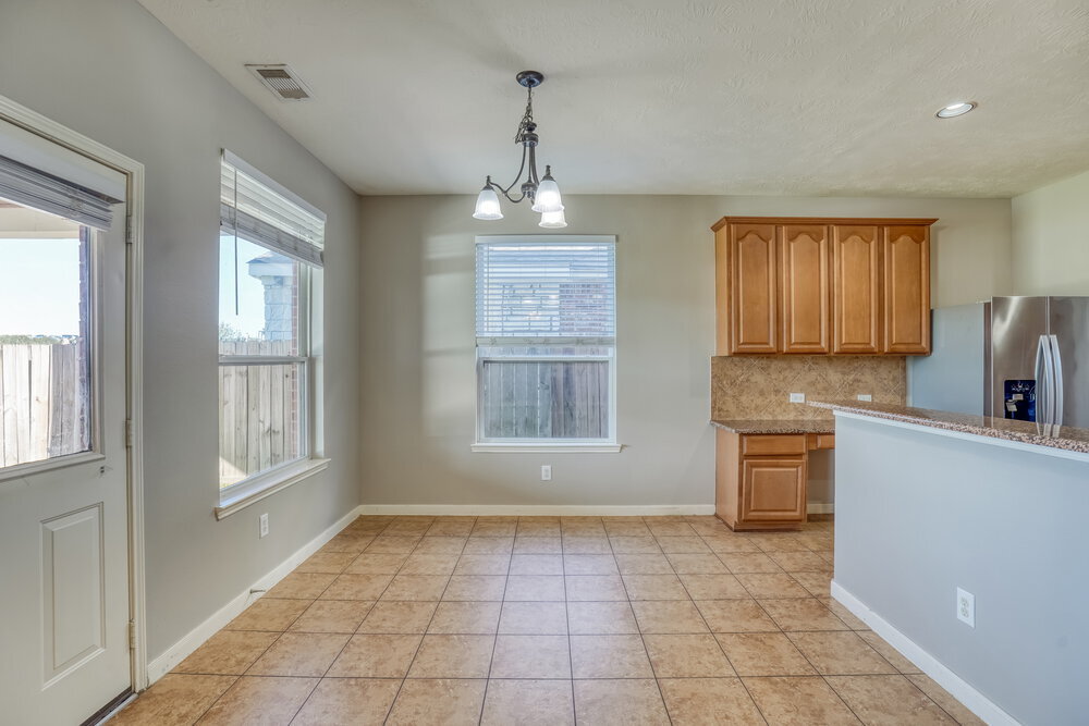 Building Photo - 17427 Stamford Oaks Dr