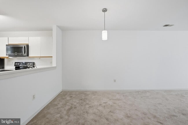 Building Photo - 2844 Yarling Ct