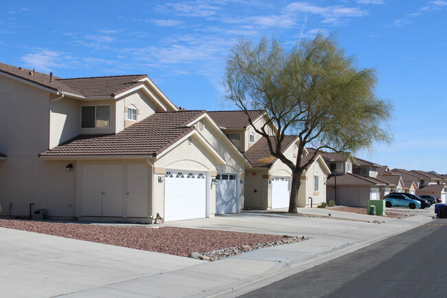 Building Photo - Ocotillo Heights