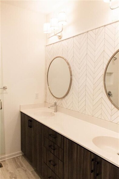 Building Photo - 728 Perch Pl