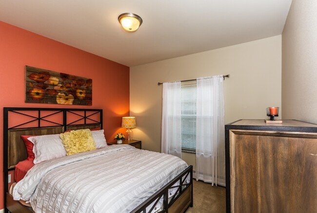 Building Photo - Cardinal Point Apartments