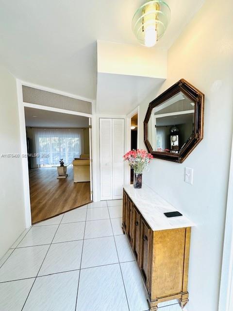 Building Photo - 500 NE 14th Ave