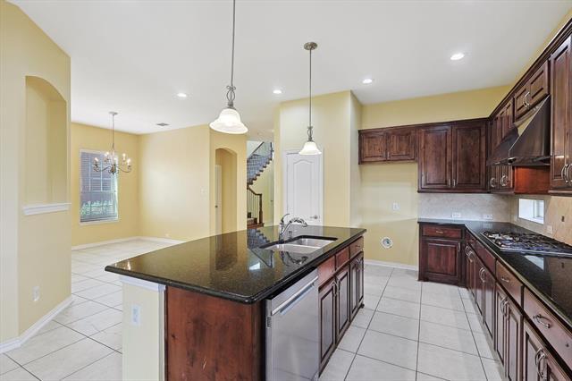 Building Photo - 304 Sir Brine Dr