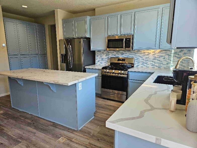 Building Photo - 37852 Magnolia Ln