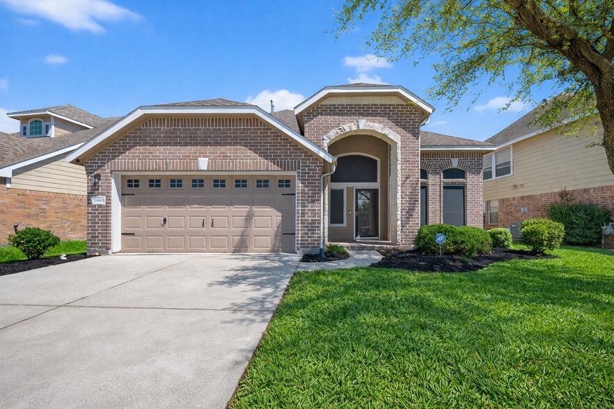 Building Photo - 15807 Sonoma Park Dr