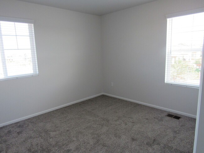 Building Photo - Corner lot home in Highly Desirable Reunion