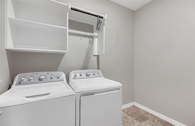 Building Photo - 2401 Solomons Pl