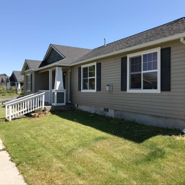 Building Photo - 63162 de Haviland St