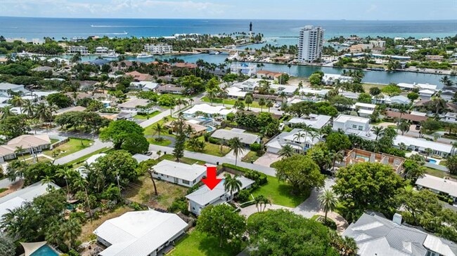 Building Photo - 2616 NE 26th Terrace