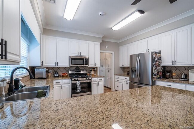 Building Photo - 7701 Halcyon Forest Trail