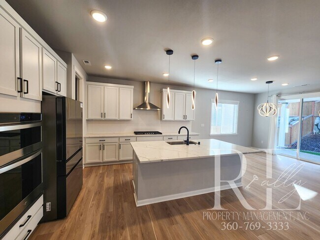 Building Photo - Elegant McCormick Woods Home with Spacious Layout & Modern Touches