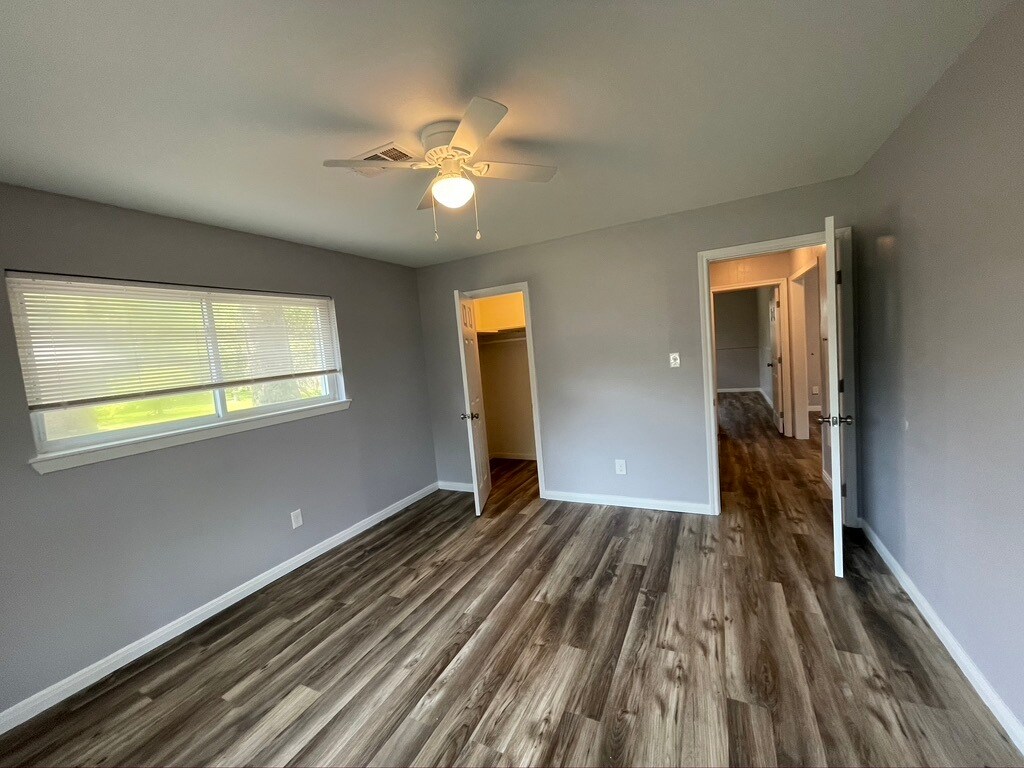 Building Photo - 301 Cypress St