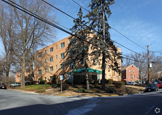 Primary Photo - The Cambridge Apartments