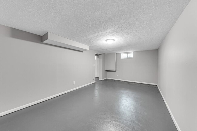 Building Photo - Cozy 3 Bedroom Ranch