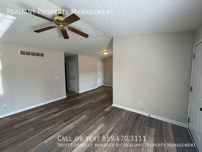 Building Photo - 303 Parker Pl