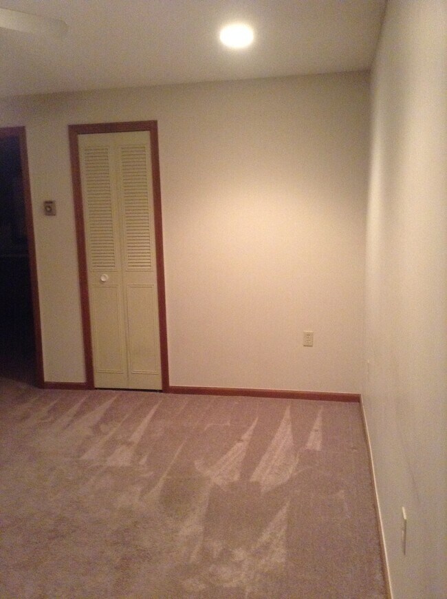 Primary Photo - 201 Regan Rd