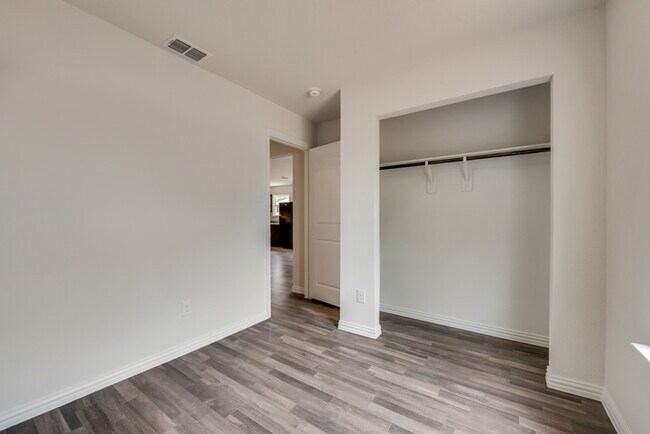Building Photo - 3239 Martin Luther King Dr