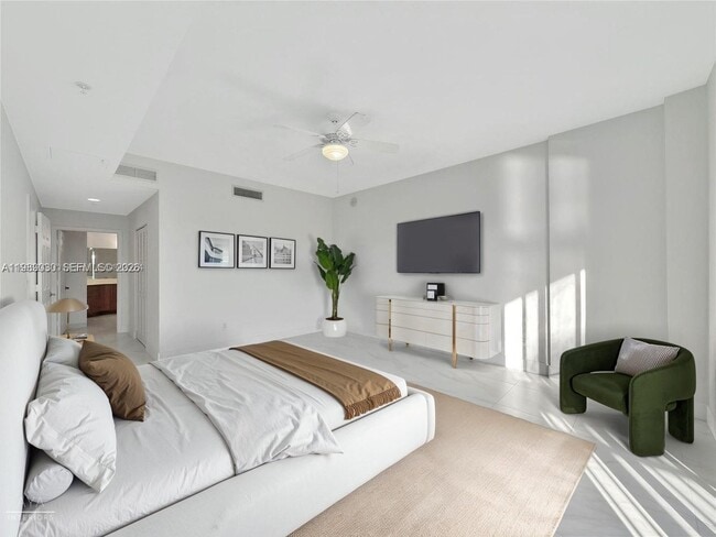 Building Photo - 8390 SW 72nd Ave