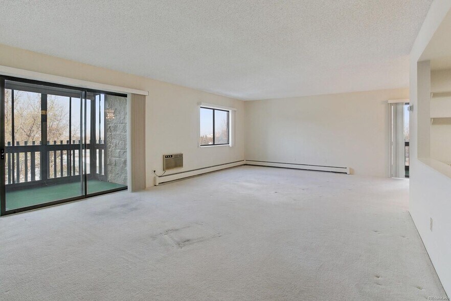 Building Photo - 14091 E Marina Dr