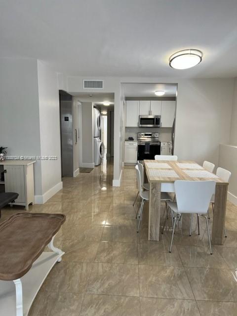 Building Photo - 4122 Collins Ave