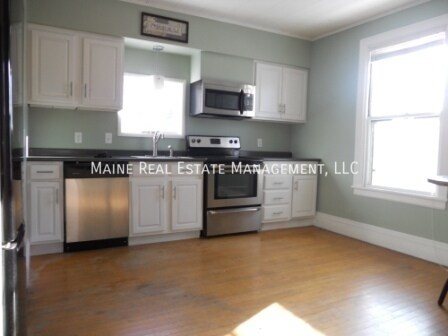 Building Photo - 189 Forest Ave
