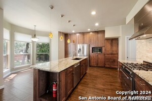 Building Photo - 1410 Canyon Brook