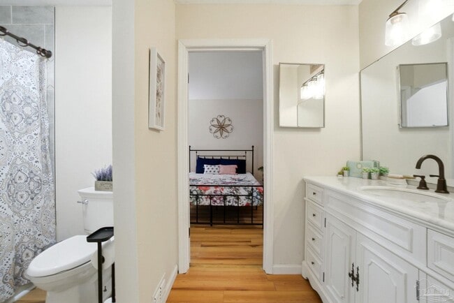 Building Photo - 4822 Huron Dr