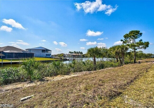 Building Photo - 7796 Lakes Edge Ln