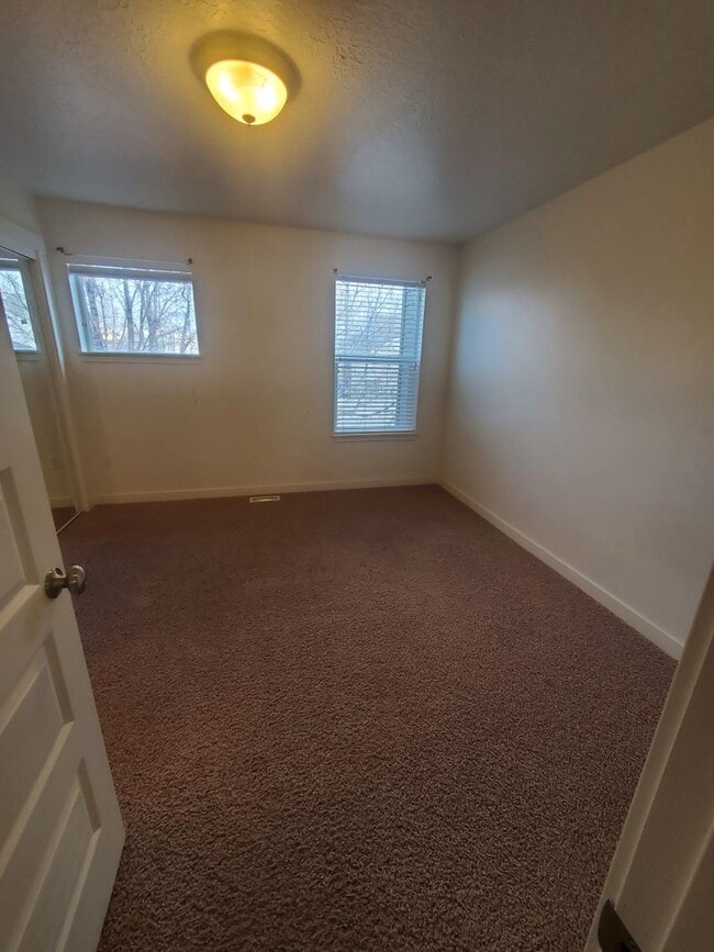 Building Photo - Huge 2 Bedroom Townhome for Rent at The District!