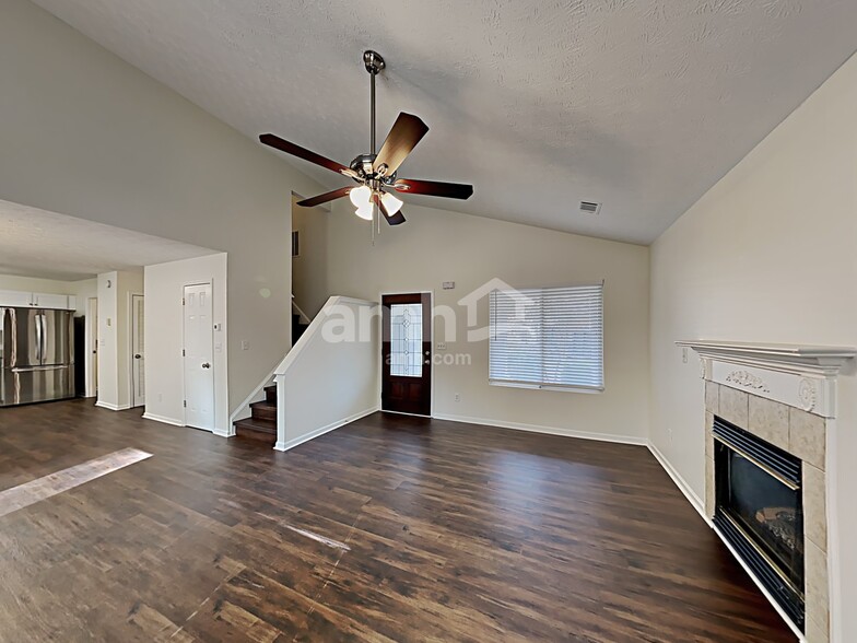 Building Photo - 126 Garden Walk